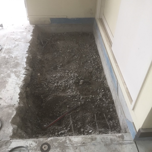 土間ハツリ施工後です!今日は地元茅ヶ崎の現場で作業させて頂きました!